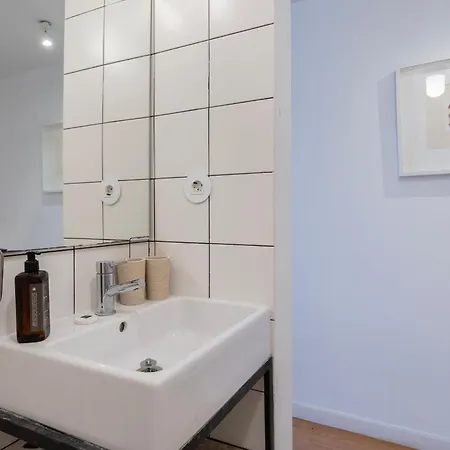Apartman Cozy 1bdr By Lovelystay